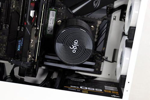 臺式電腦主機升級配件，嘗鮮顯卡垂直新玩法 aigo破曉X裝機體驗